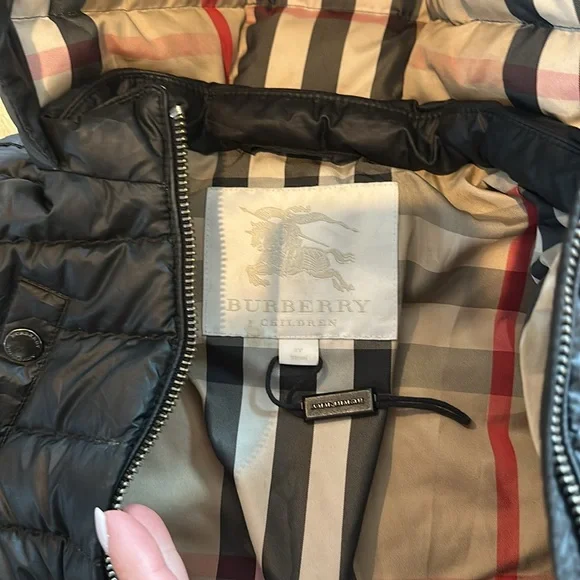 Burberry coat - Picture 2 of 9